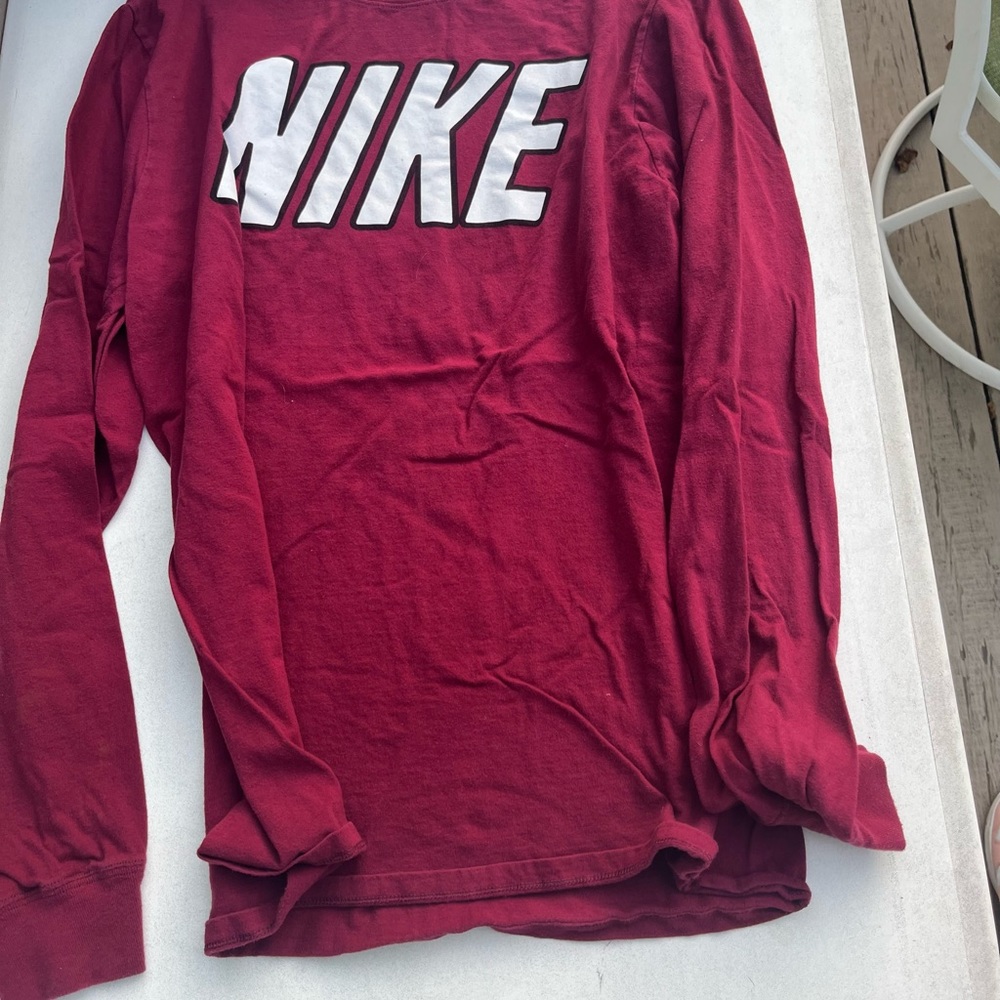 nike maroon long sleeve tee